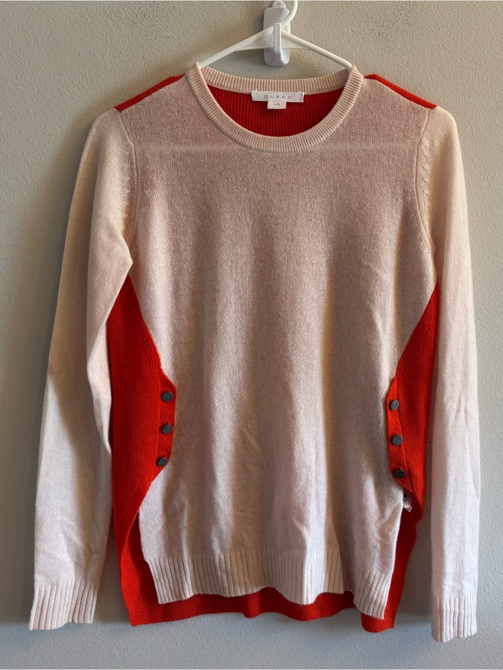 Duffy Cashmere Champagne and Coral Button-Accent Crewneck Sweater XS NEW